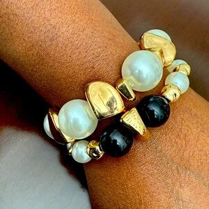 Elegant Gold and Black Pearl Jewelry Set
